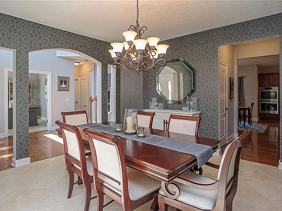 5th image of 20582 Donegal Ln
