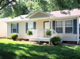 703 Rolling Green Dr, High Point, NC 27260