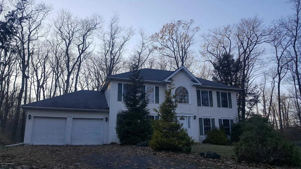 104 Spruce Cir photo 1