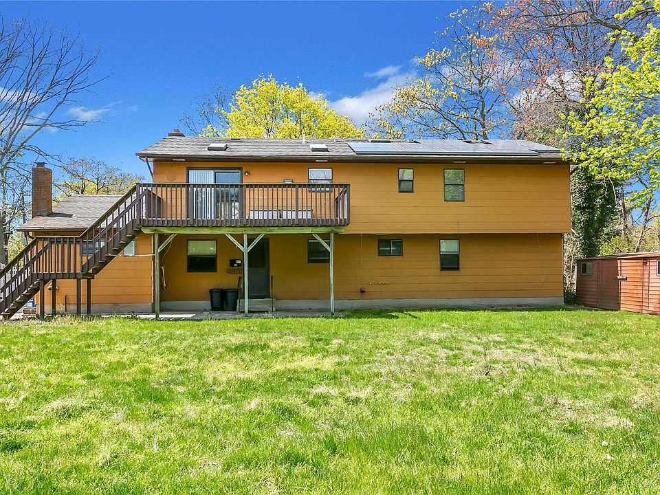 31 Brooks Ave Nesconset NY Zillow