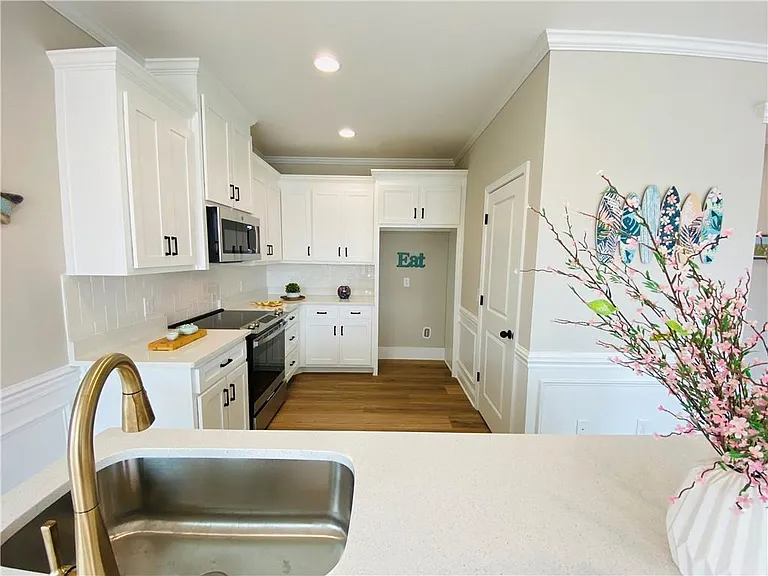 6960 Diana Cir — Photo 19