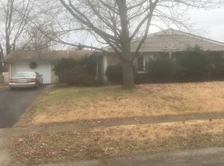 33 Newtown Ln, Willingboro, NJ 08046