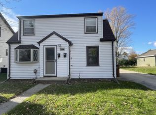 732 State St #A, Menasha, WI 54952