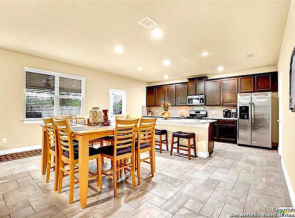 2nd image of 684 Peacock Ln