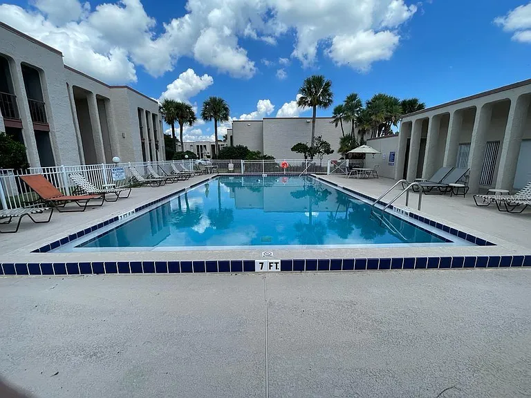 524 Orange Dr #11 — Photo 24