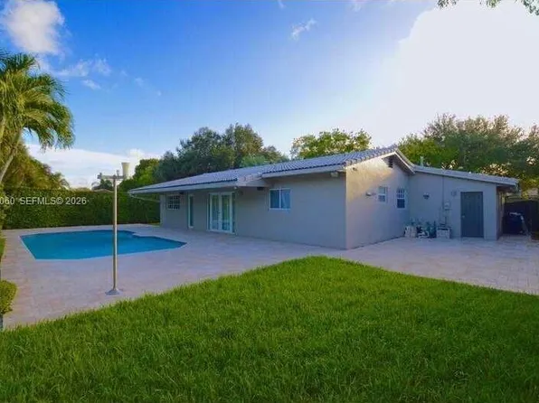 14001 Cypress Ct, Miami Lakes, FL 33014