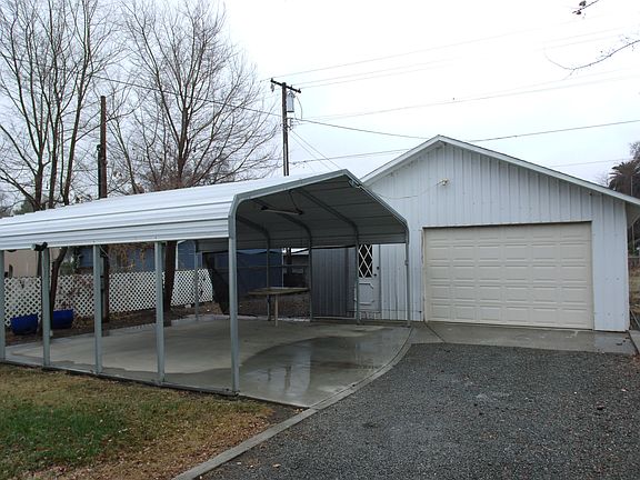 3rd image of 7817 Stanford Ave