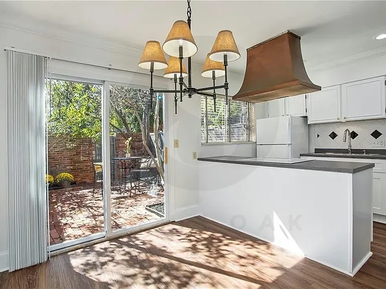 3121 Colonial Way #E — Photo 4