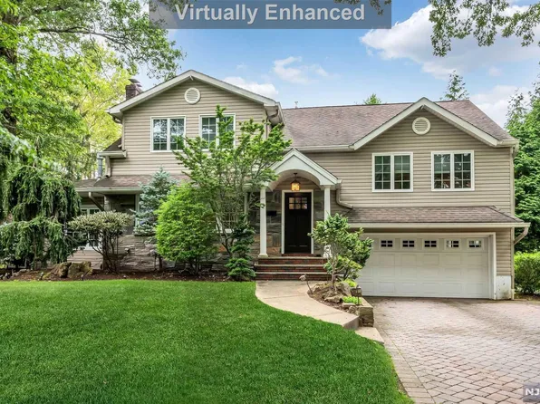 300 Franklin St, Haworth, NJ 07641