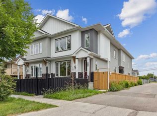 413 N 13th Ave NE #1, Calgary, AB T2E 1C3