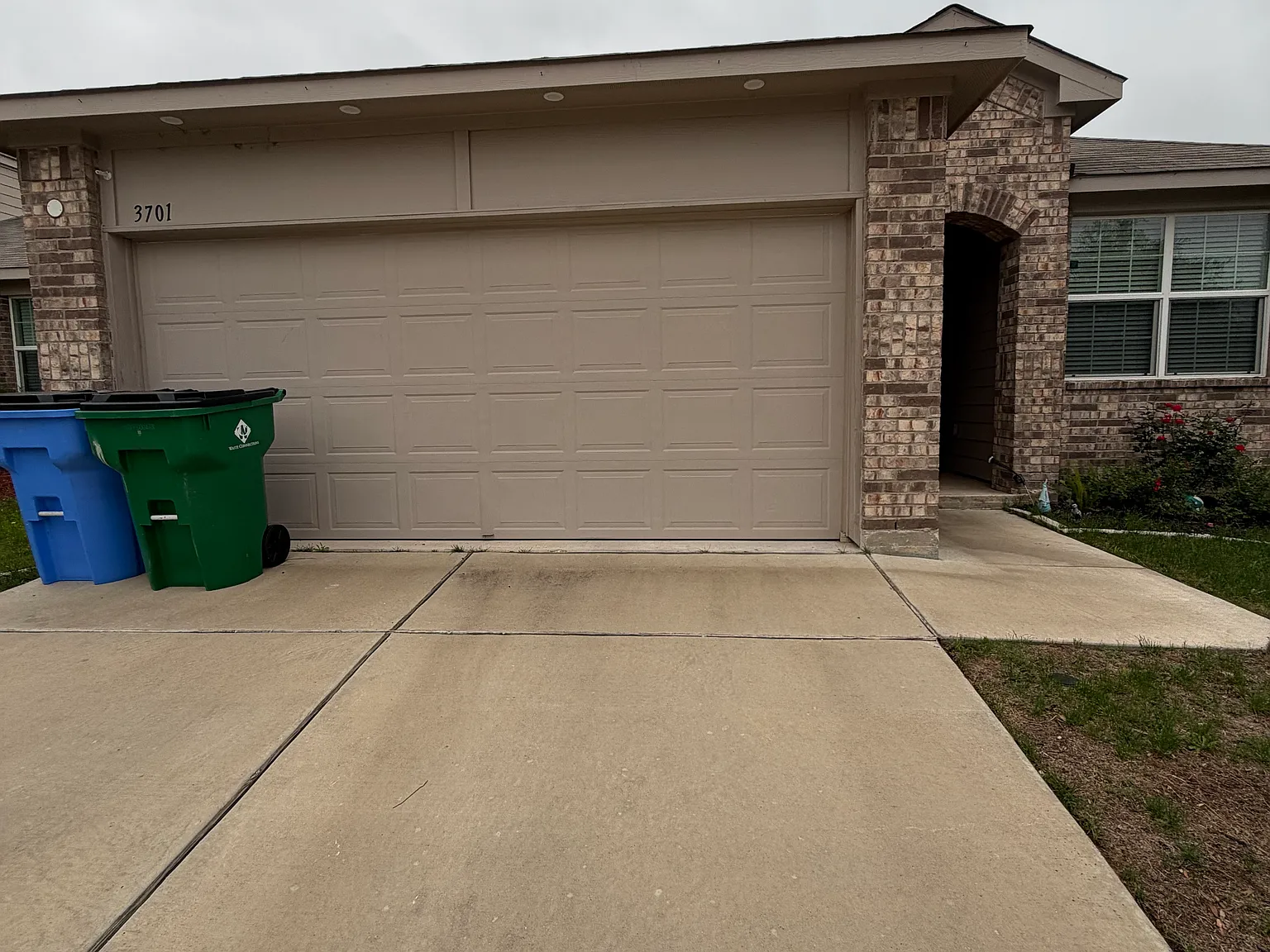 3 bed, 1401 sqft, $700 — Photo 3