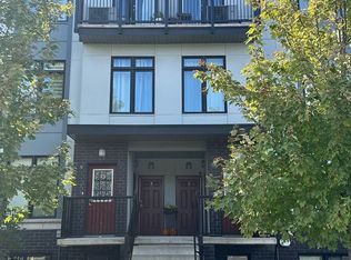 6 Bicknell Ave E #9, Toronto, ON M6M 0B4