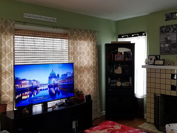 4th image of 1015 Stadium Dr