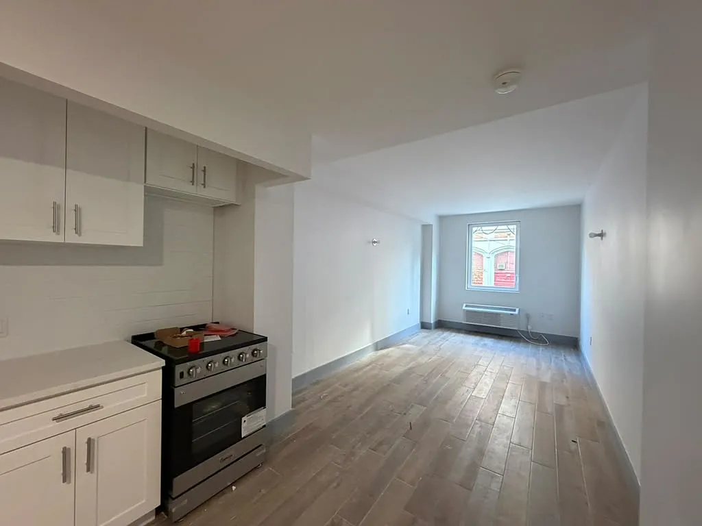 Studio, 600 sqft, $2,646 — Photo 3