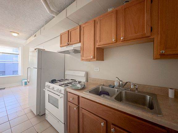 3rd image of 4805 N Central Park Ave #G-902