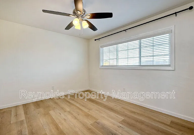 3341 Chamoune Ave — Photo 11