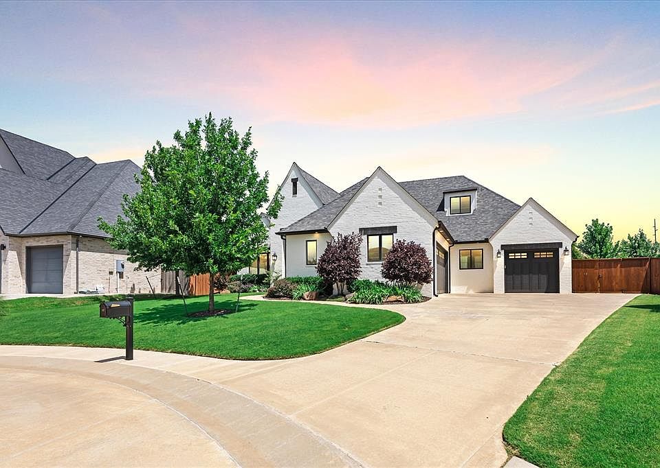 1st image of 1417 Regency Bridge Cir