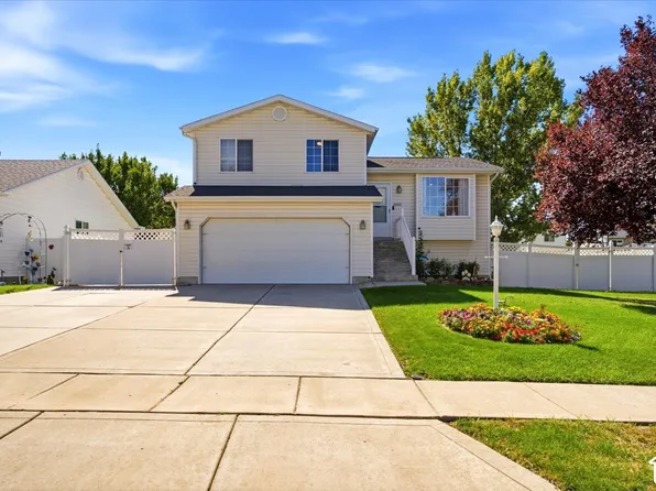 2089 W 1570 N, Clinton, UT 84015