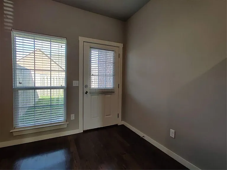 311 Copper Oaks Dr — Photo 5