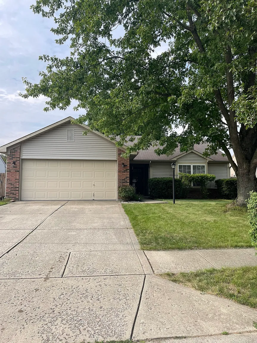 5828 Ashcroft Dr photo 1