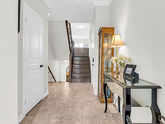 5th image of 49 Candlewood Ct