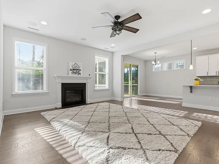 721 Vine Pond Ct — Photo 2