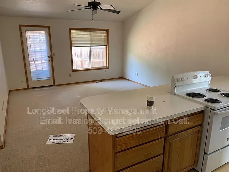 3044 NE Glacier Way — Photo 6