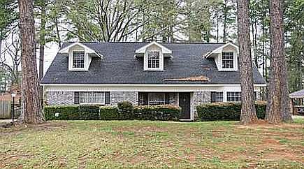 2nd image of 936 Edgefield Dr