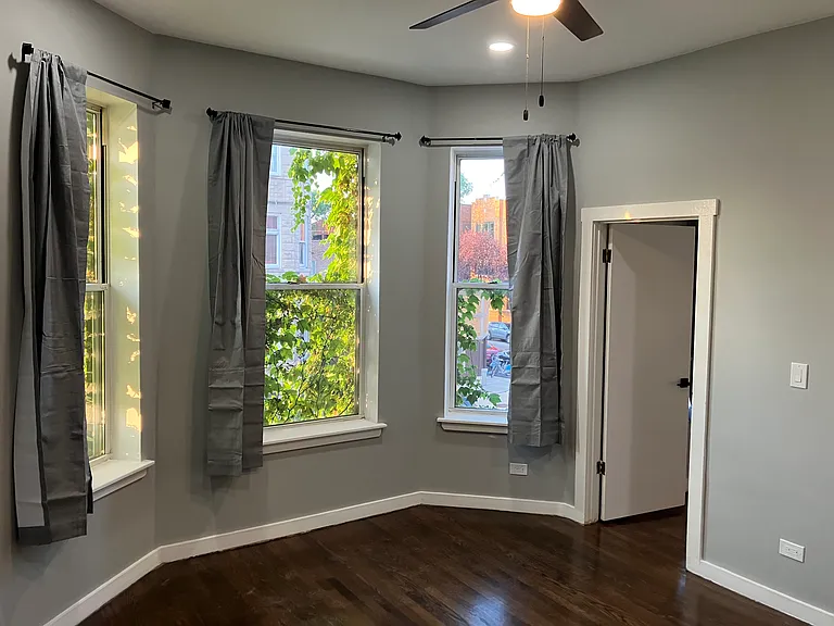 2507 W Augusta Blvd #2F — Photo 2
