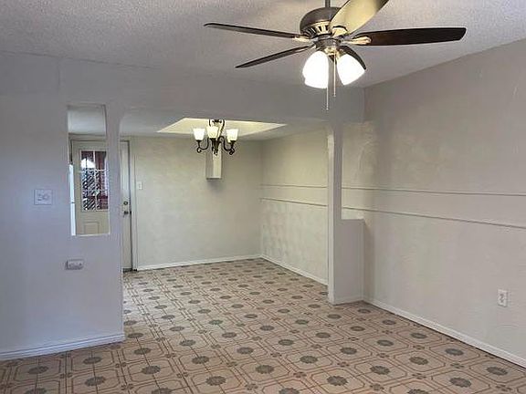 4th image of 10492 Deepwood Ct