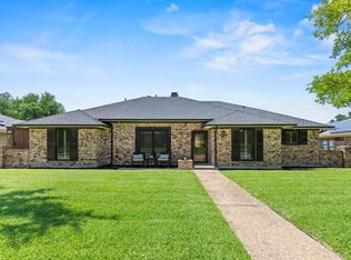 1912 Chesham Dr, Carrollton, TX 75007