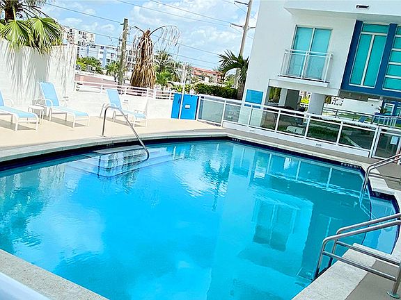 4th image of 7600 Collins Ave #4