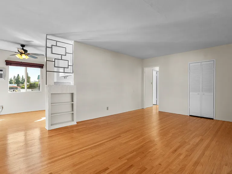 4460 Ensign Ave. — Photo 18