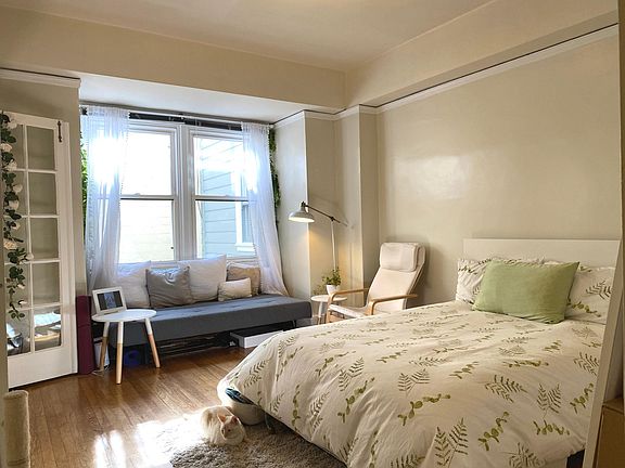 2nd image of 1060 Powell St #15