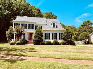 11912 Hogans Aly, Chester, VA 23836