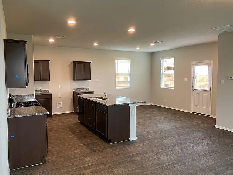 145 Free Stone Dr — Photo 12