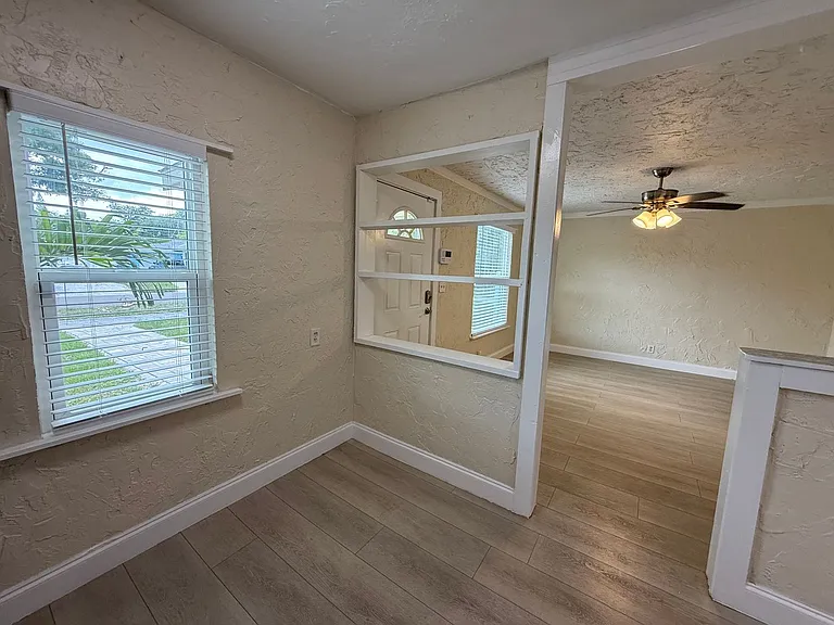 3833 Iris St N — Photo 9