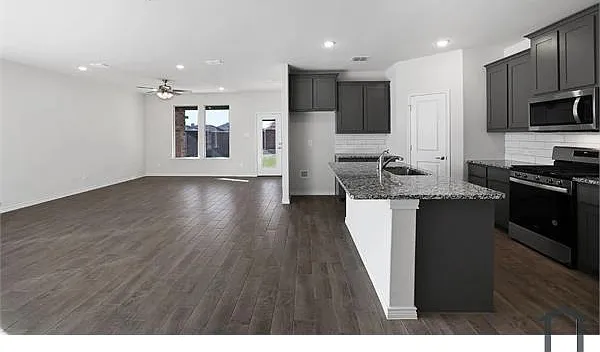 1617 Harmony Haven Dr