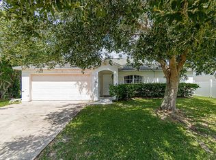 7 York Ct, Kissimmee, FL 34758