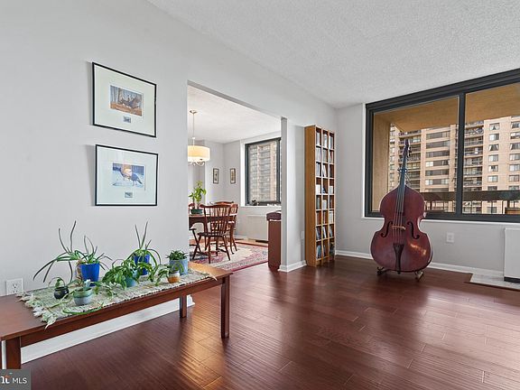 5th image of 3701 S George Mason Dr Unit 1005N