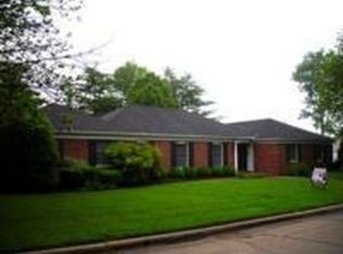 7100 E Sycamore St, Evansville, IN 47715