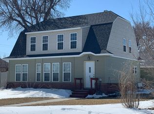 601 S Western Ave, Fairview, MT 59221