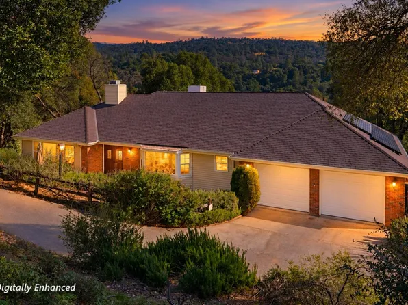 39309 Forest Park Ln, Oakhurst, CA 93644