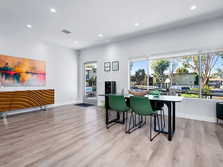 1575 Oak Apartment Homes — Photo 85