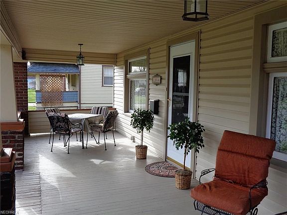 2nd image of 1944 Wakefield Ave
