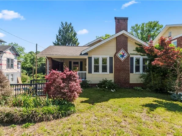 139 W Lebanon St, Mount Airy, NC 27030