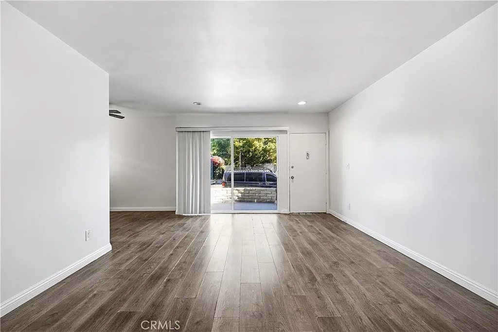 1 bed, 850 sqft, $1,945 — Photo 1