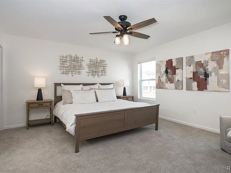 425 Knollwood Dr — Photo 17
