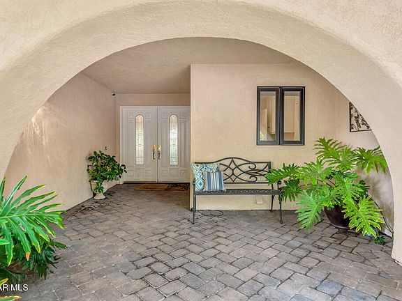 2nd image of 806 Rim Crest Dr
