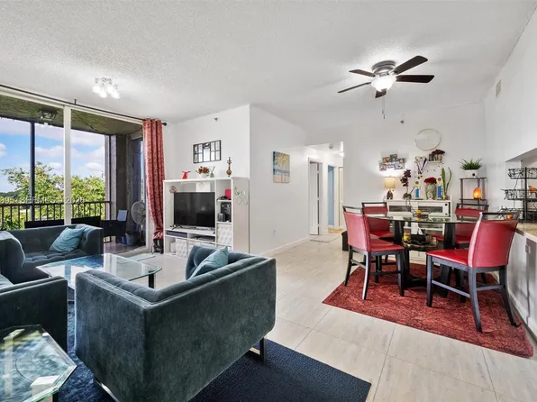 9755 NW 52nd St APT 513, Doral, FL 33178